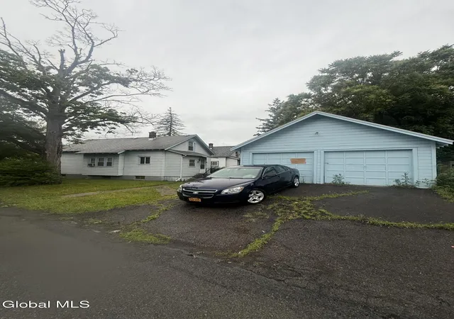 5th image of 1741 Avenue H, Schenectady, NY 12304 | MLS# 202620332