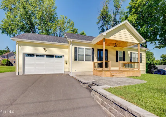 Homes for sale in Canajoharie, NY | 140 Maple Ave, Canajoharie, NY 13317 | MLS# 202620719