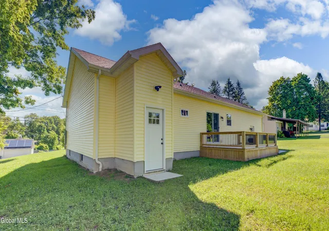 Photo 4 of Sale Pending at 140 Maple Ave, Canajoharie, NY 13317 | MLS# 202620719 | Listing updated on 2026-08-11