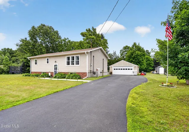 Homes for sale in Kinderhook, NY | 28 Lakeview Dr, Kinderhook, NY 12106 | MLS# 202621060