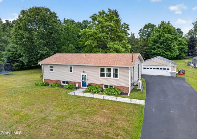 Homes for sale in Kinderhook, NY | 28 Lakeview Dr, Kinderhook, NY 12106 | MLS# 202621060