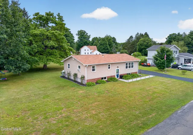 Homes for sale in Kinderhook, NY | 28 Lakeview Dr, Kinderhook, NY 12106 | MLS# 202621060