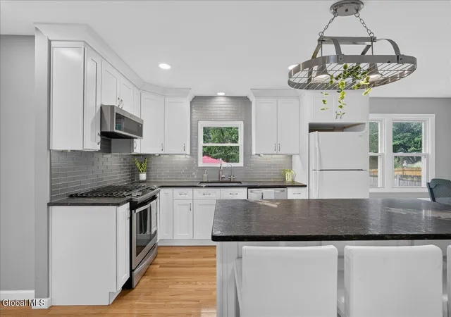 5th image of 6 Bunker Hill Dr, Saratoga Springs, NY 12866 | MLS# 202621117