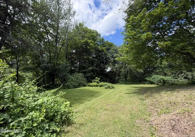 Photo 4 of Single family home for sale at 34 Hamilton St, Guilderland, NY 12084 | MLS# 202620387 | Listing updated on 2026-10-09
