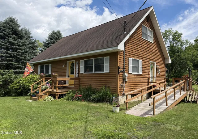 5th image of 11 Hampton Heights Wy, Whitehall, NY 12887 | MLS# 202620415
