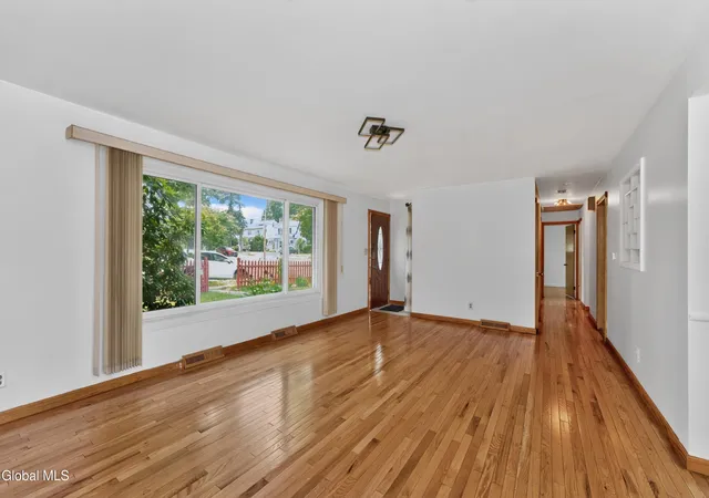 Photo 4 of Single family home for sale at 37 Marwill St, Albany, NY 12209 | MLS# 202620423 | Listing updated on 2026-08-31