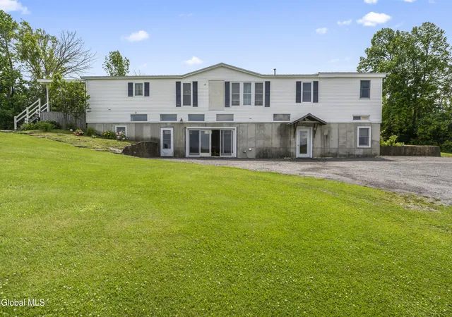 3rd image of 204 Devenpeck Rd, Sprakers, NY 12166 | MLS# 202620806