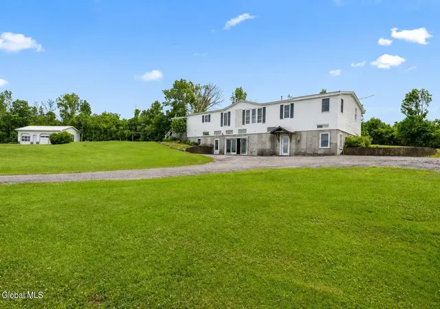 4th image of 204 Devenpeck Rd, Sprakers, NY 12166 | MLS# 202620806