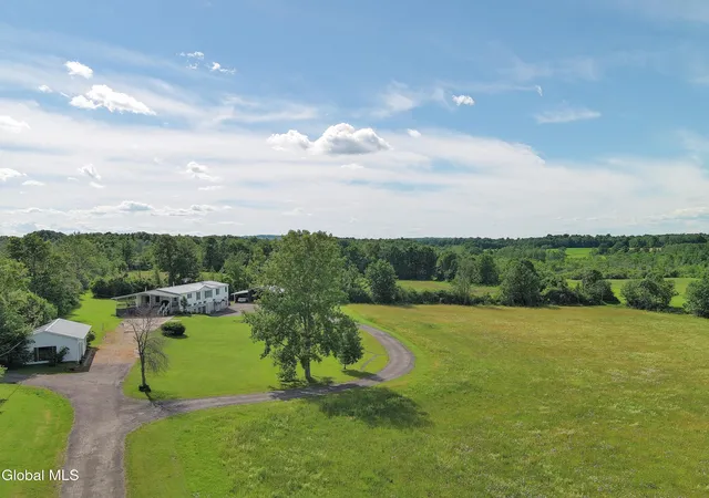 5th image of 204 Devenpeck Rd, Sprakers, NY 12166 | MLS# 202620806