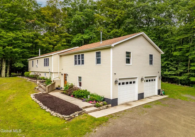 Homes for sale in Grafton, NY | 742 Babcock Lake Rd, Grafton, NY 12138 | MLS# 202620485