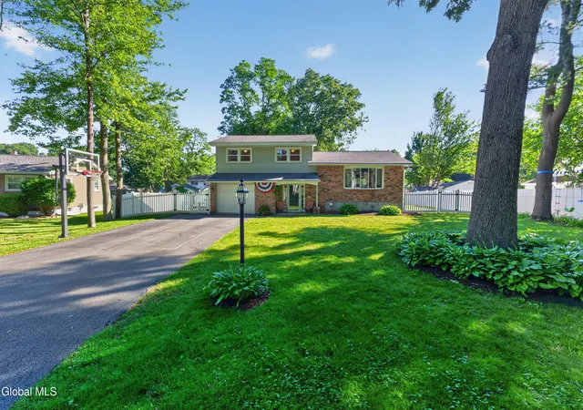 1st image of 14 Ponderosa Dr, Voorheesville, NY 12186 | MLS# 202620470