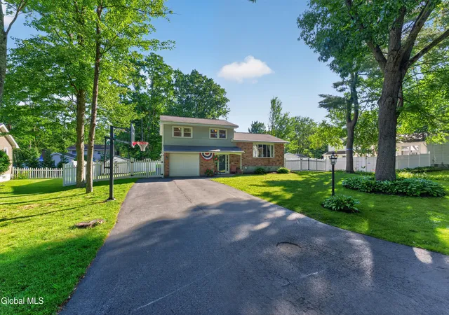 3rd image of 14 Ponderosa Dr, Voorheesville, NY 12186 | MLS# 202620470