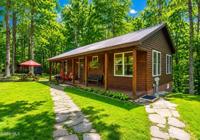 5th image of 286 Severine Ln, Fultonville, NY 12072 | MLS# 202621055