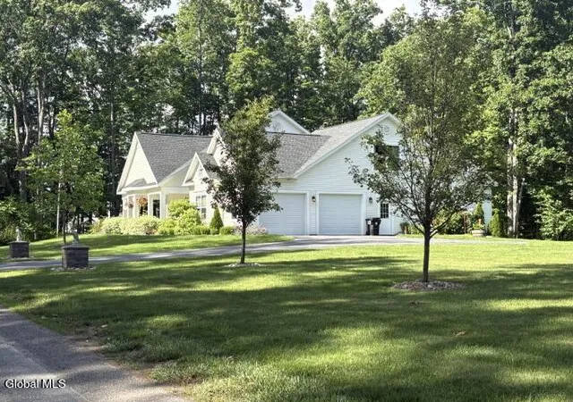 5th image of 1410 Cosgrove Dr, Schenectady, NY 12302 | MLS# 202620568