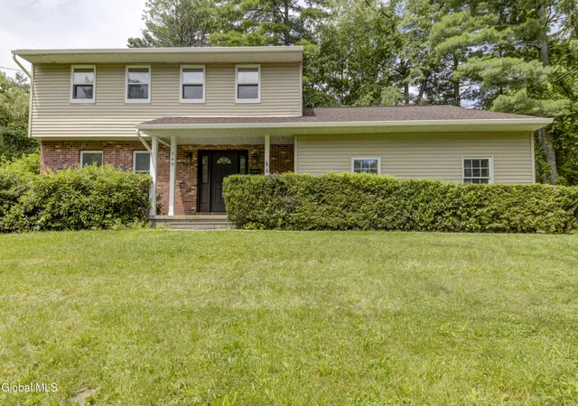 Homes for sale in Niskayuna, NY | 949 Morgan Ave, Niskayuna, NY 12309 | MLS# 202620559