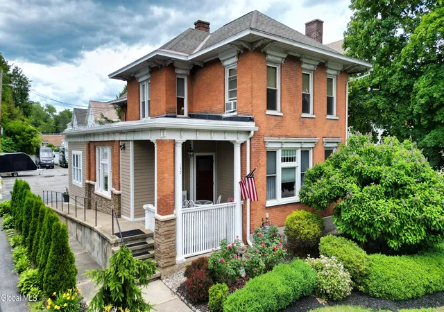 Photo 3 of Sale Pending at 152 Warren St, Glens Falls, NY 12801 | MLS# 202620592 | Listing updated on 2026-07-23