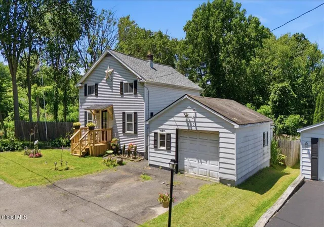 2nd image of 102 Stone Quarry Rd, Halfmoon, NY 12065 | MLS# 202620839