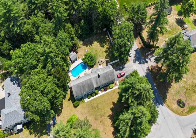 Photo 3 of Sale Pending at 4 Lantern Hl Rd, Queensbury, NY 12804 | MLS# 202621137 | Listing updated on 2026-08-21