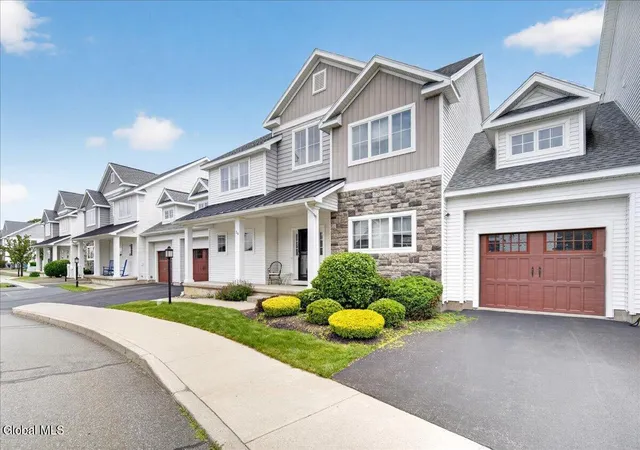 3rd image of 29 Mulberry Dr, Colonie, NY 12205 | MLS# 202621544