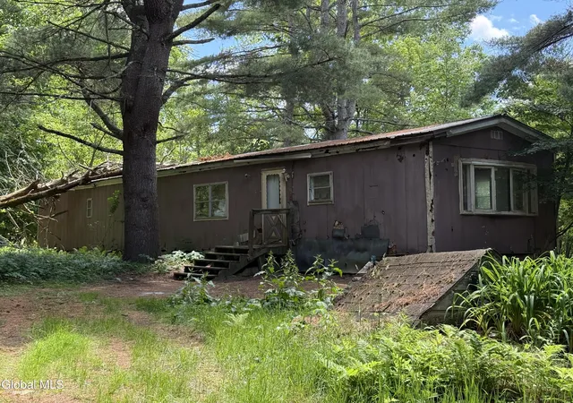 Photo 3 of Sale Pending at 3516 State Hwy 30, Gloversville, NY 12078 | MLS# 202621429 | Listing updated on 2026-07-13