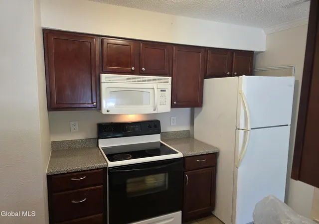 3rd image of 123 Victory Wy, Halfmoon, NY 12065 | MLS# 202620653