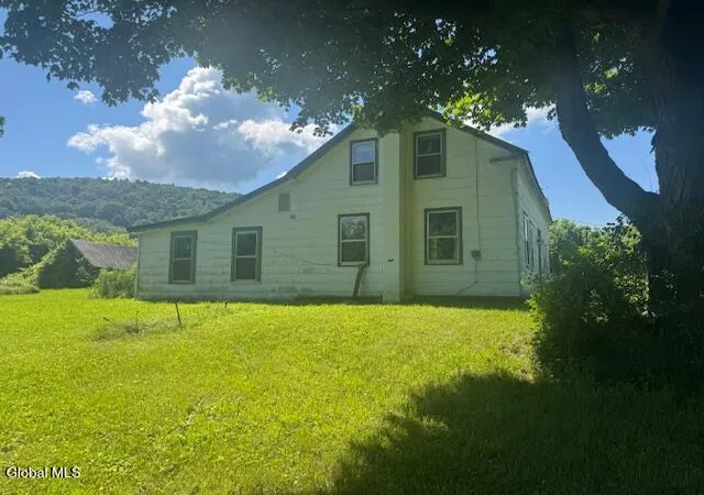 Homes for sale in Hoosick Falls, NY | 25 William Cipperly Rd, Hoosick Falls, NY 12090 | MLS# 202620777