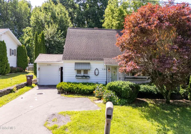 Homes for sale in Gloversville, NY | 151 S Kingsboro Ave, Gloversville, NY 12078 | MLS# 202620993