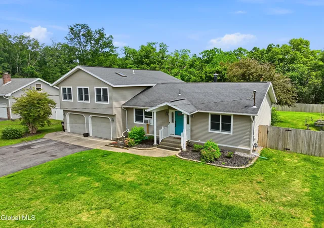 Homes for sale in Glenville, NY | 132 Spring Rd, Glenville, NY 12302 | MLS# 202620696