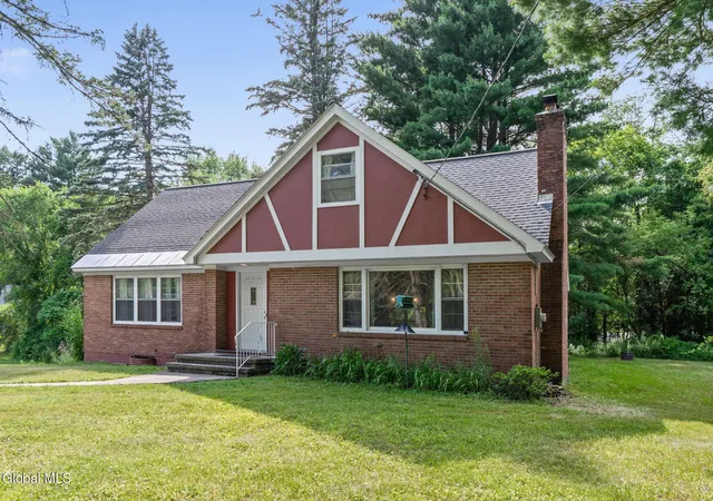 Photo 2 of Sale Pending at 1079 Winne Rd, Schenectady, NY 12309 | MLS# 202621660 | Listing updated on 2026-07-21