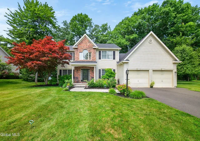 2nd image of 26 Hedgerose Ln, Bethlehem, NY 12054 | MLS# 202620682