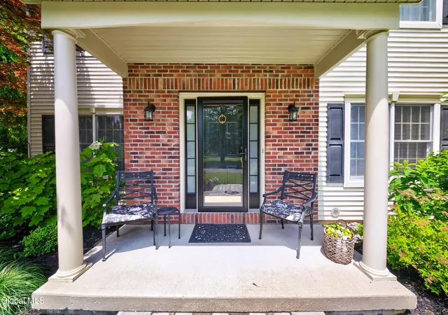 4th image of 26 Hedgerose Ln, Bethlehem, NY 12054 | MLS# 202620682