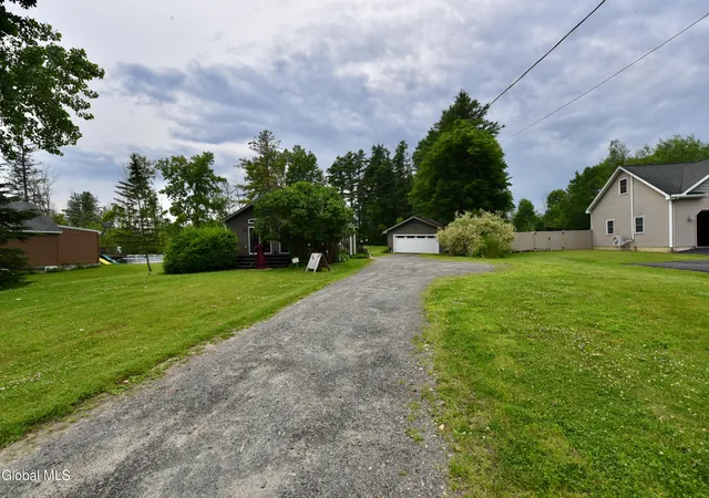 Homes for sale in Amsterdam, NY | 1252 Midline Rd, Amsterdam, NY 12010 | MLS# 202621066