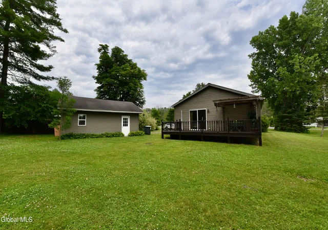 Homes for sale in Amsterdam, NY | 1252 Midline Rd, Amsterdam, NY 12010 | MLS# 202621066