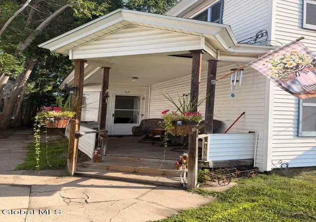 Photo 4 of House for sale at 13 E 8th Avenue, Gloversville, NY 12078 | MLS# 202621318 | Listing updated on 2026-09-29