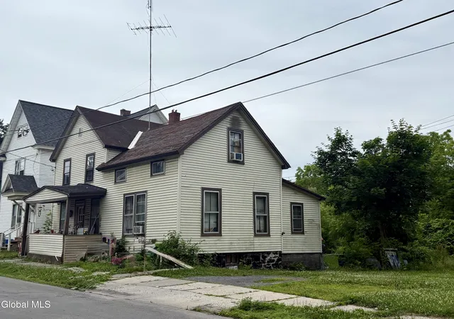 Homes for sale in Gloversville, NY | 147 N Arlington Ave, Gloversville, NY 12078 | MLS# 202621315