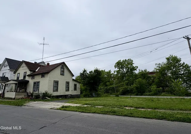 Homes for sale in Gloversville, NY | 147 N Arlington Ave, Gloversville, NY 12078 | MLS# 202621315