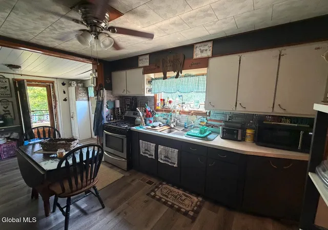 Photo 3 of Single family home for sale at 206 Rural Grv Rd, Sprakers, NY 12166 | MLS# 202620700 | Listing updated on 2026-07-09