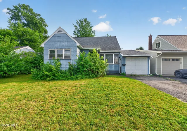Homes for sale in Schenectady, NY | 2529 Putnam St, Schenectady, NY 12304 | MLS# 202621472