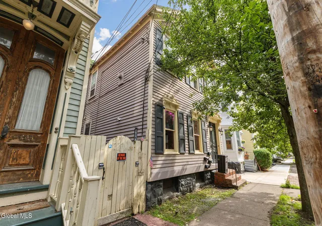 Photo 3 of Sale Pending at 134 Front St, Schenectady, NY 12305 | MLS# 202620728 | Listing updated on 2026-09-14