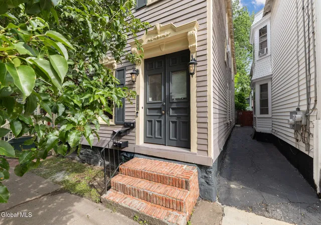 Photo 3 of Sale Pending at 134 Front St, Schenectady, NY 12305 | MLS# 202620728 | Listing updated on 2026-09-14