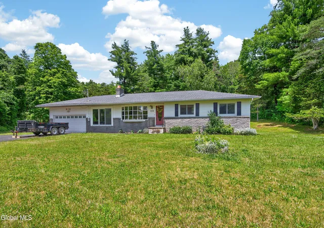 Homes for sale in Schodack, NY | 108 Palmer Rd, Schodack, NY 12061 | MLS# 202620752