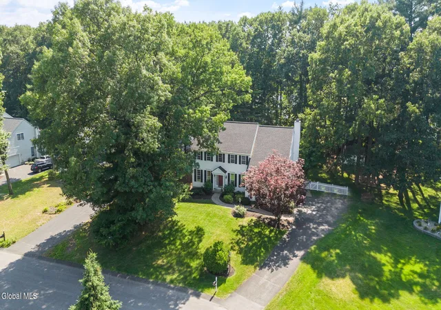 5th image of 22 Parkside Trl, Clifton Park, NY 12019 | MLS# 202621230