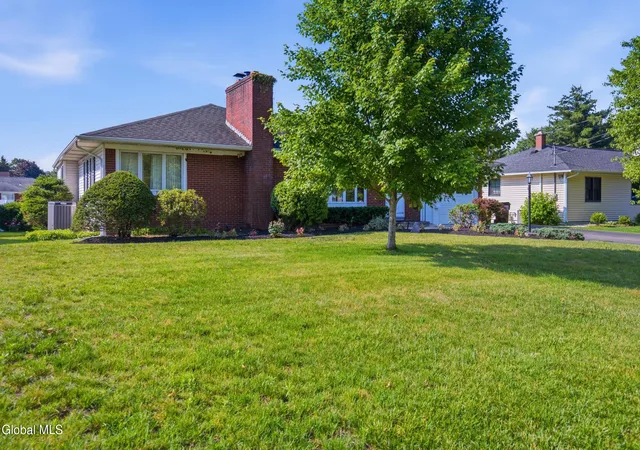 3rd image of 13 Marie Pkwy, Colonie, NY 12211 | MLS# 202620899