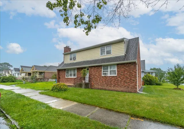 31st image of 39 Dartmouth St, Albany, NY 12209 | MLS# 202621283