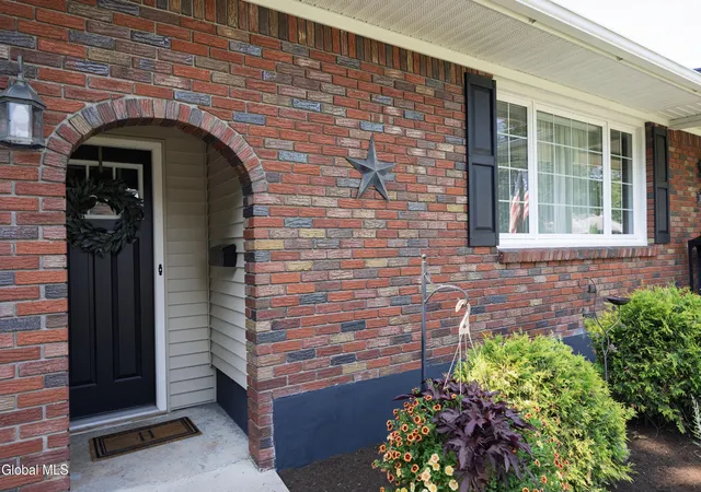 4th image of 1040 John Alden Ln, Rotterdam, NY 12306 | MLS# 202620796