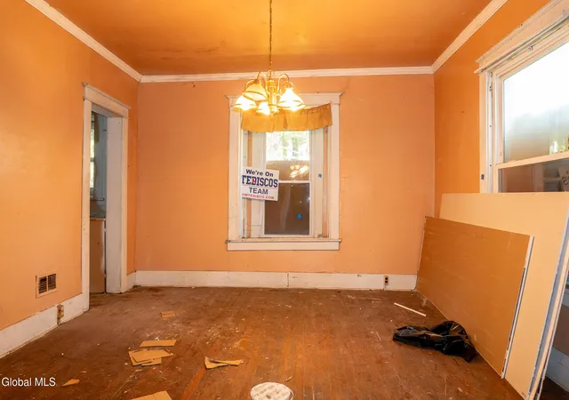 4th image of 405 Bedford Rd, Schenectady, NY 12308 | MLS# 202620976