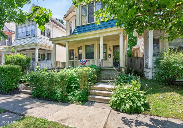 Listing Photo 4 - Condo for sale in building located at 28 Kent St, Albany, NY 12206
