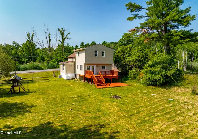 Photo 3 of Single family home for sale at 9 Lower Newtown Rd, Waterford, NY 12188 | MLS# 202620906 | Listing updated on 2026-09-17