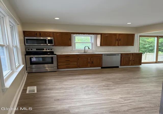 Photo 2 of Single family home for sale at 47 Lishakill Rd, Albany, NY 12205 | MLS# 202620961 | Listing updated on 2026-09-18