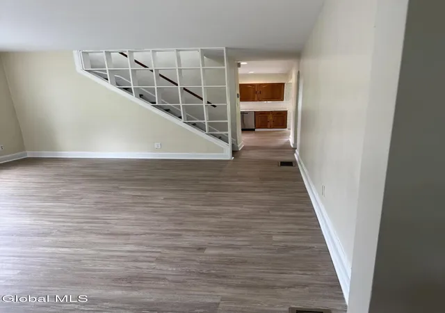 Photo 4 of Single family home for sale at 47 Lishakill Rd, Albany, NY 12205 | MLS# 202620961 | Listing updated on 2026-09-18